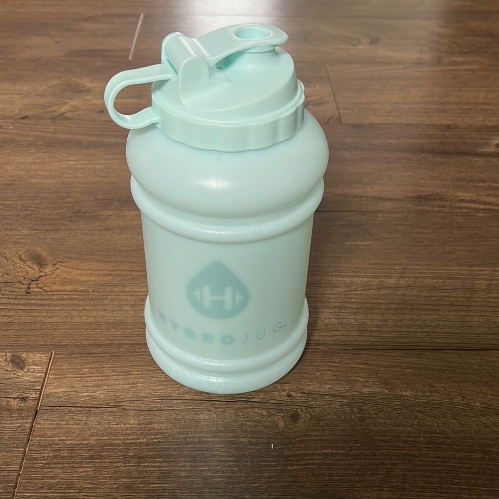 Light blue hydrojug